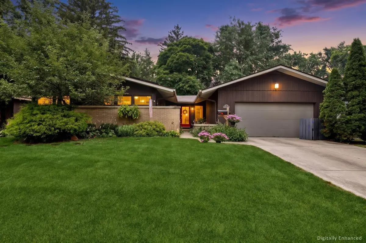 125 N Park Boulevard, Glen Ellyn, IL 60137 - #1