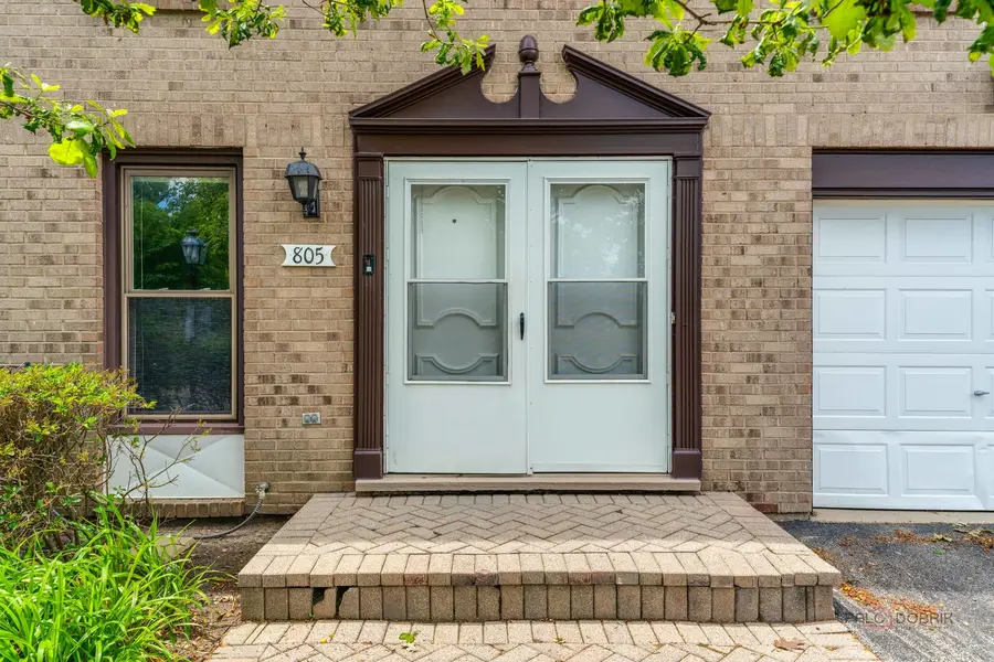 805 Garfield Avenue, Libertyville, IL 60048 - #2