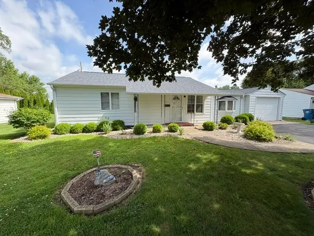 836 E Locust Street, Watseka, IL 60970 - #2