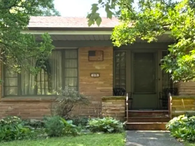 809 W Delaware Avenue, Urbana, IL 61801 - #1