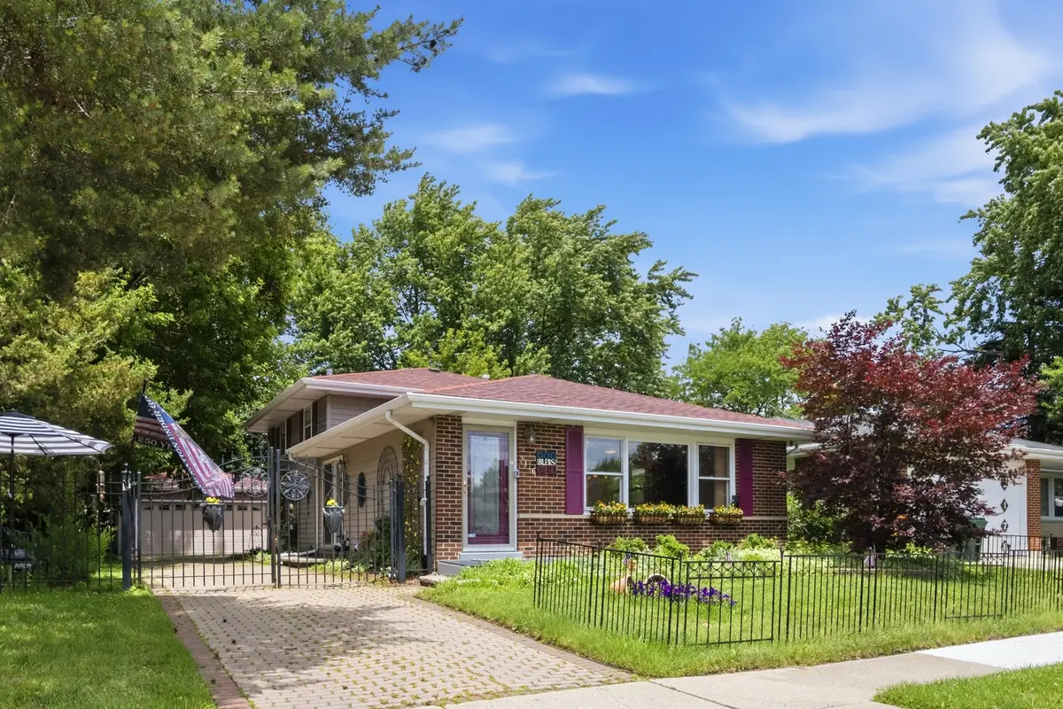 2176 N Westmoreland Drive, Palatine, IL 60074 - #1