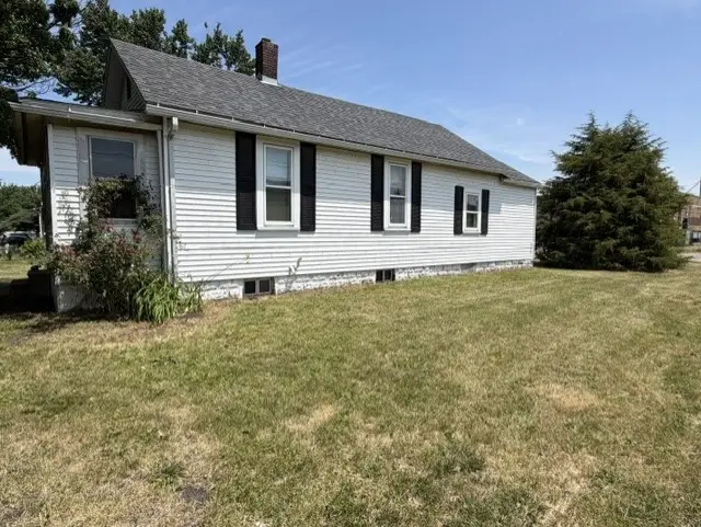 924 21st Street, East Moline, IL 61244 - #3