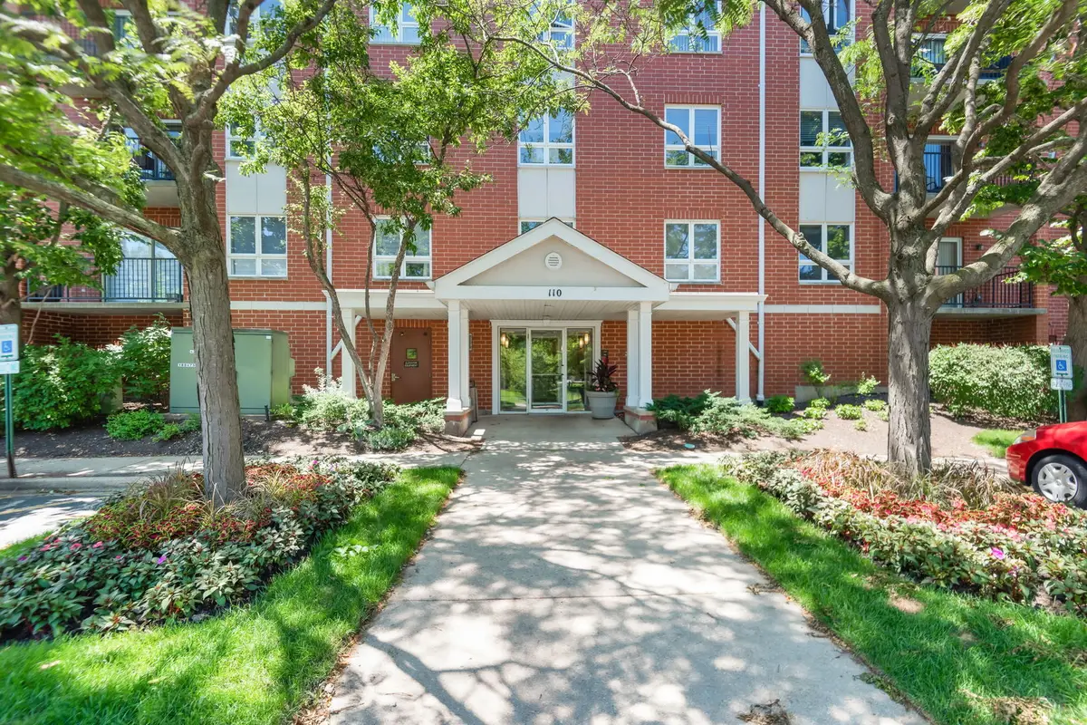 110 N Milwaukee Avenue #303, Wheeling, IL 60090 - #1