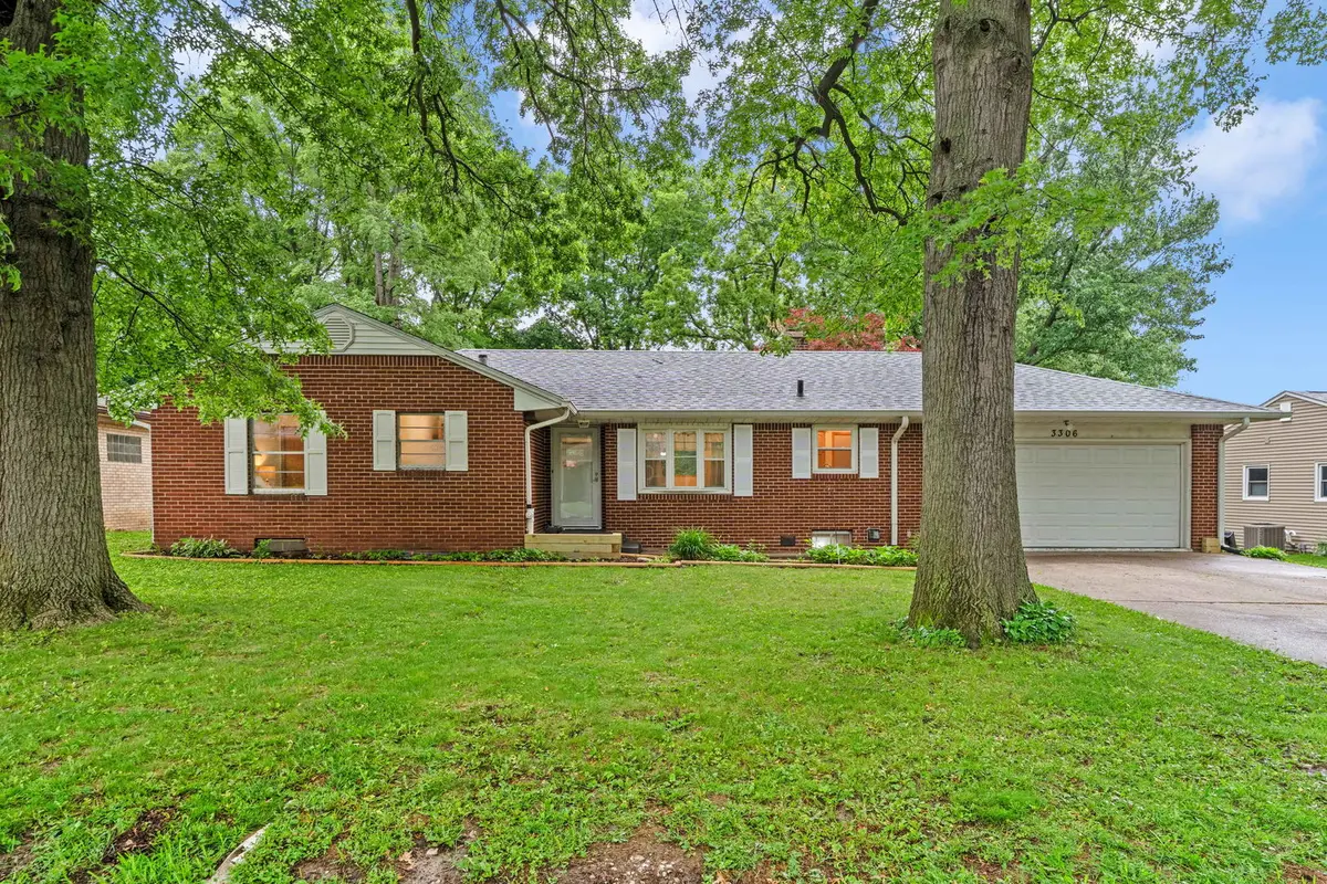 3306 15th Street A Street, Moline, IL 61265 - #1