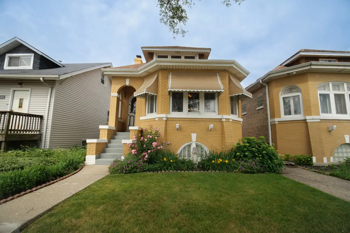 2820 N Mont Clare Avenue, Chicago, IL 60634 - #1