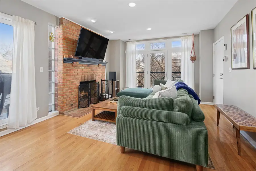 1020 N Mozart Street #2, Chicago, IL 60622 - #2