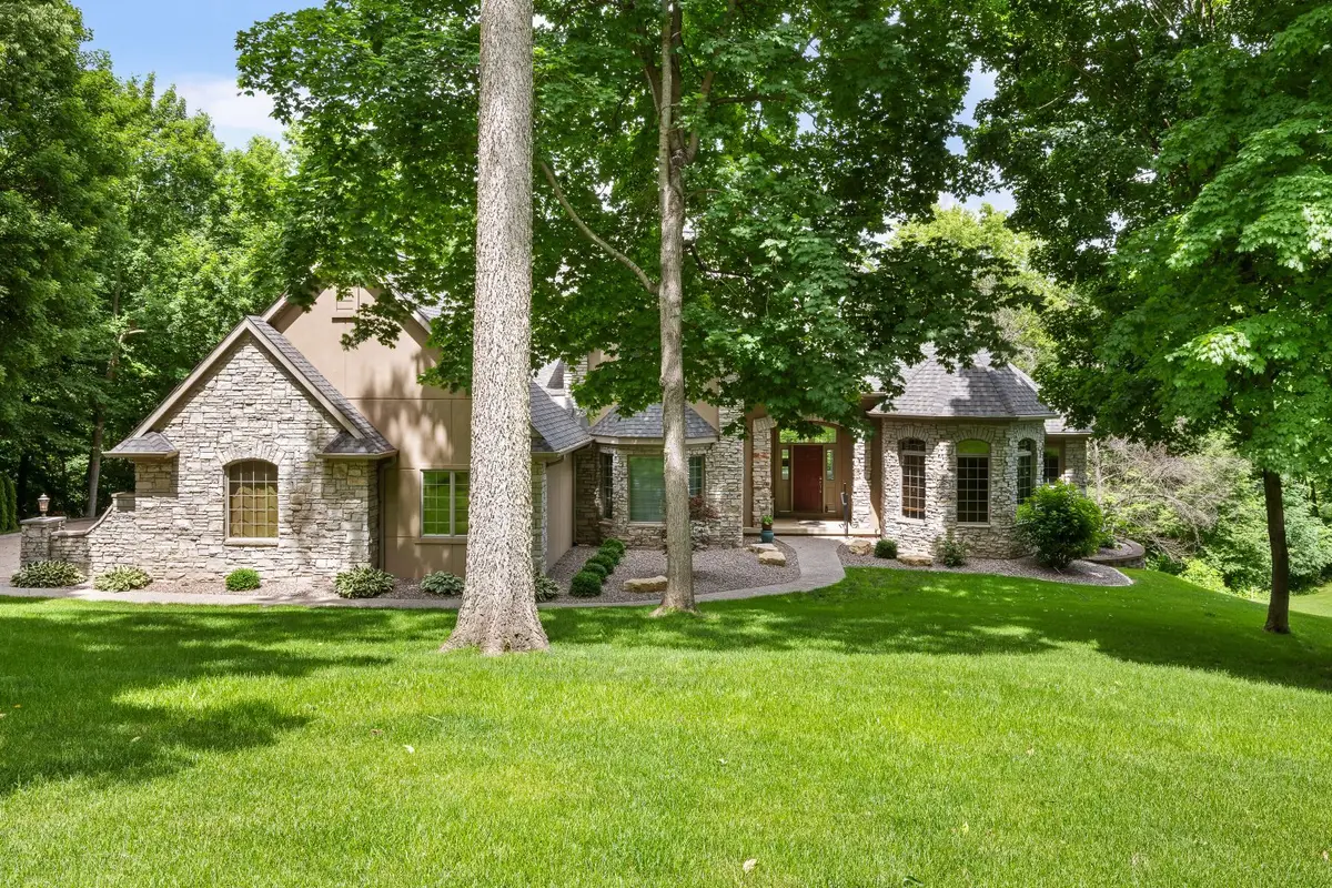 2296 Forest Reed Place, Le Claire, IA 52753 - #1