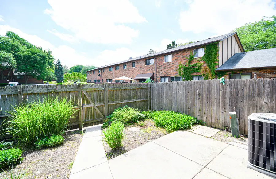 18W177 Lowell Lane, Villa Park, IL 60181 - #3