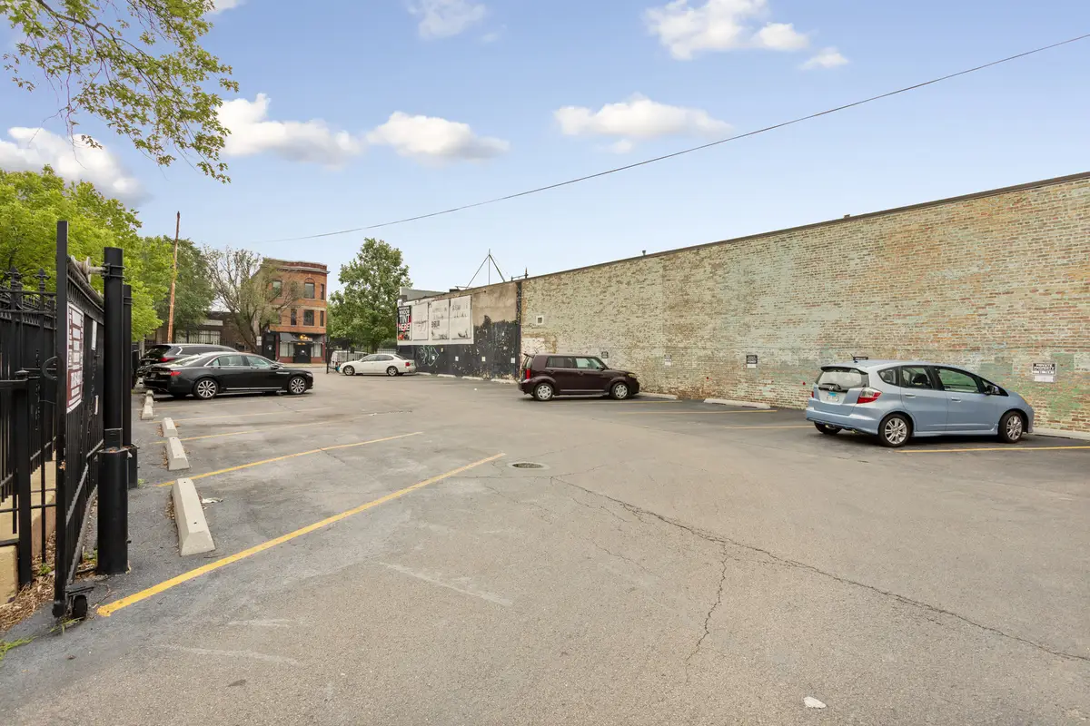 3273 W Fullerton Avenue, Chicago, IL 60647 - #1