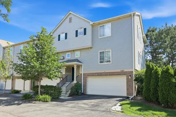 120 Monarch Drive, Streamwood, IL 60107