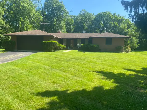 36W527 Oak Hill Drive, West Dundee, IL 60118
