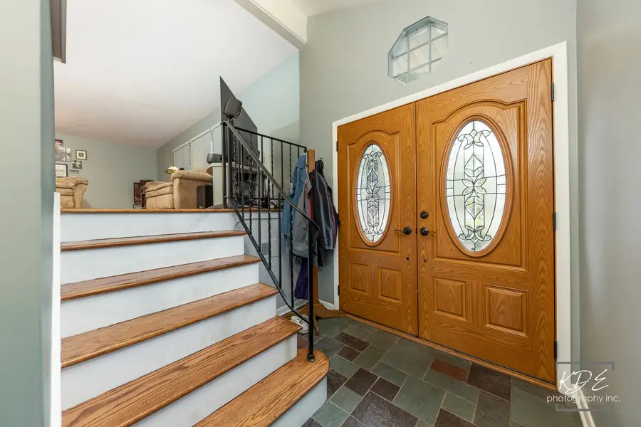 8 E Gartner Road, Naperville, IL 60540 - #2