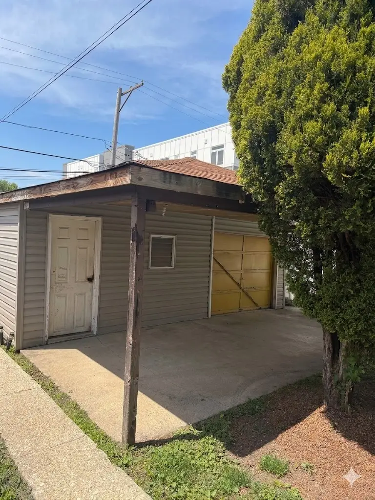 2134 S 16th Avenue, Broadview, IL 60155 - #3