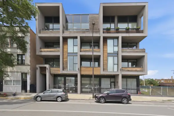 2424 W Chicago Avenue #202, Chicago, IL 60622