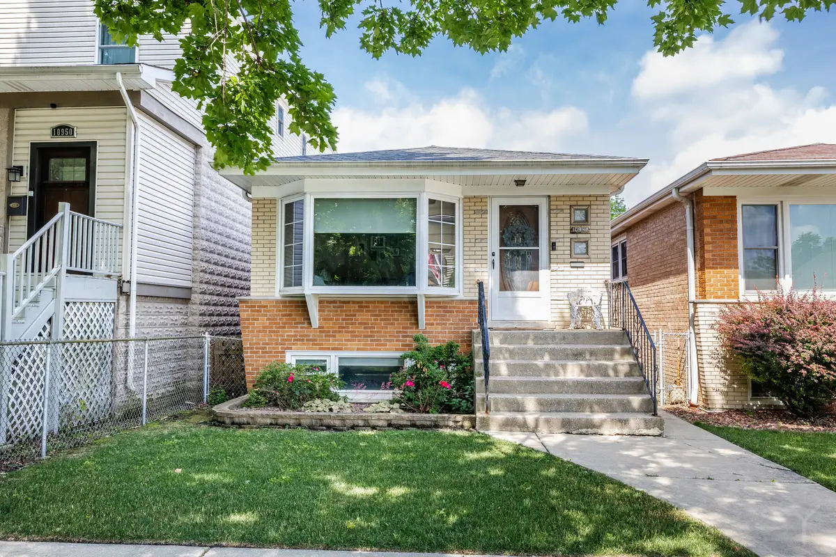 10948 S Albany Avenue, Chicago, IL 60655 - #1