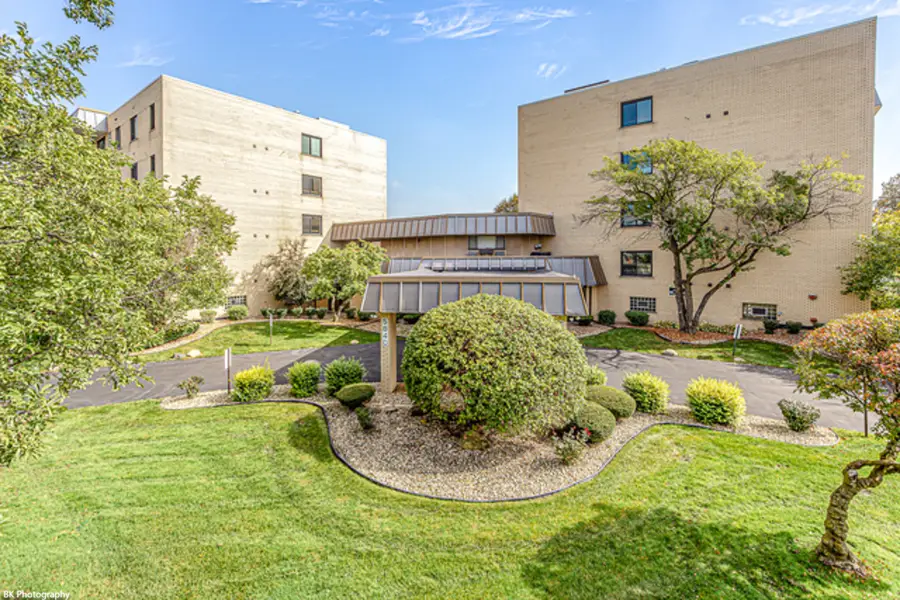 5840 W 104th Street #214, Oak Lawn, IL 60453 - #2