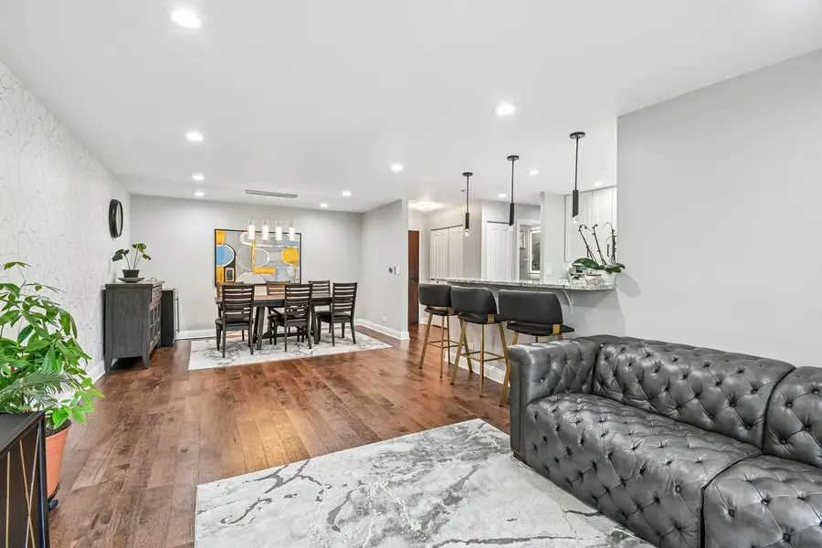8630 Waukegan Road #414, Morton Grove, IL 60053 - #3