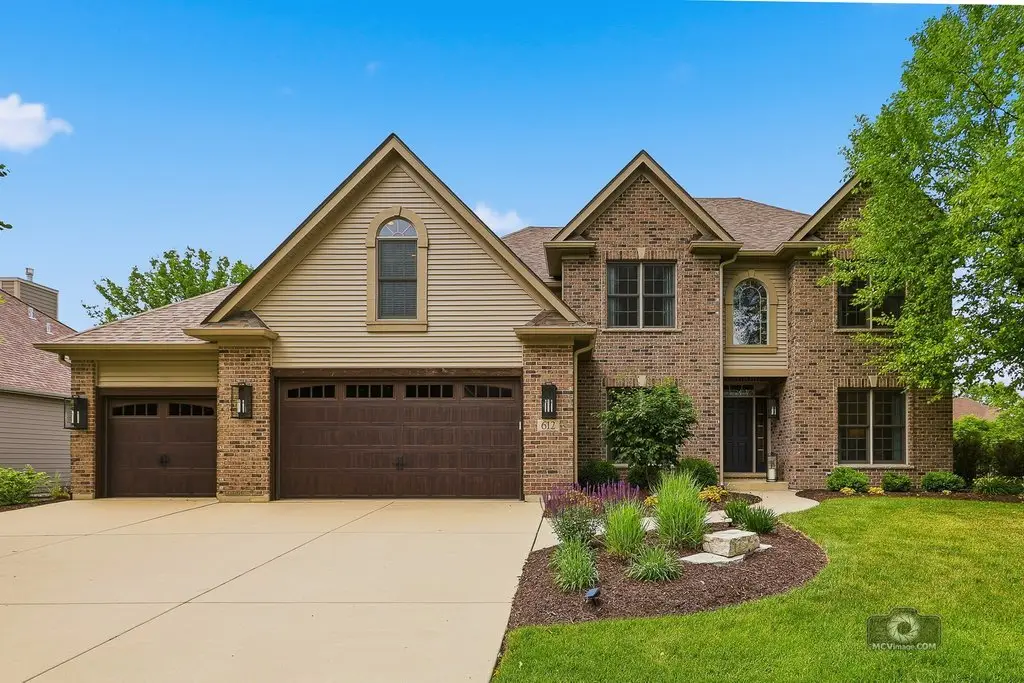 612 Pine Street, Sugar Grove, IL 60554 - #1