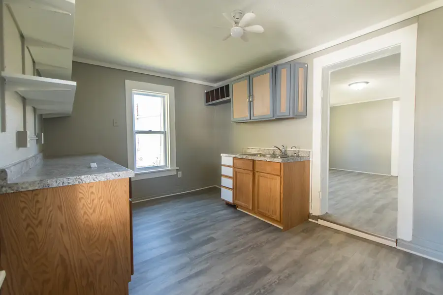 410 W 5th Street, Sterling, IL 61081 - #3