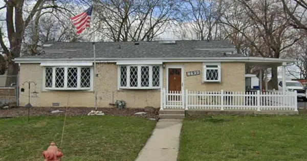 8622 W 90th Place, Hickory Hills, IL 60457
