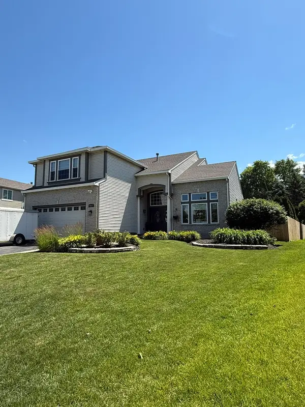 9011 Coppergate Road, Woodridge, IL 60517