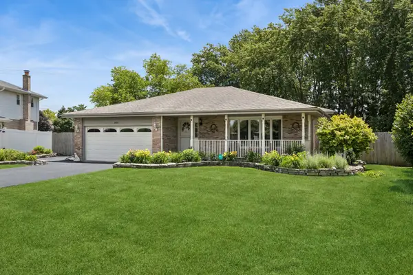8007 Alexandria Drive, Tinley Park, IL 60477