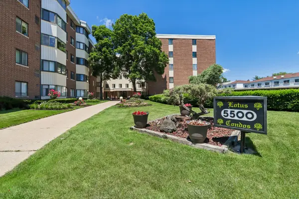 5500 W Lincoln Avenue #111E, Morton Grove, IL 60053