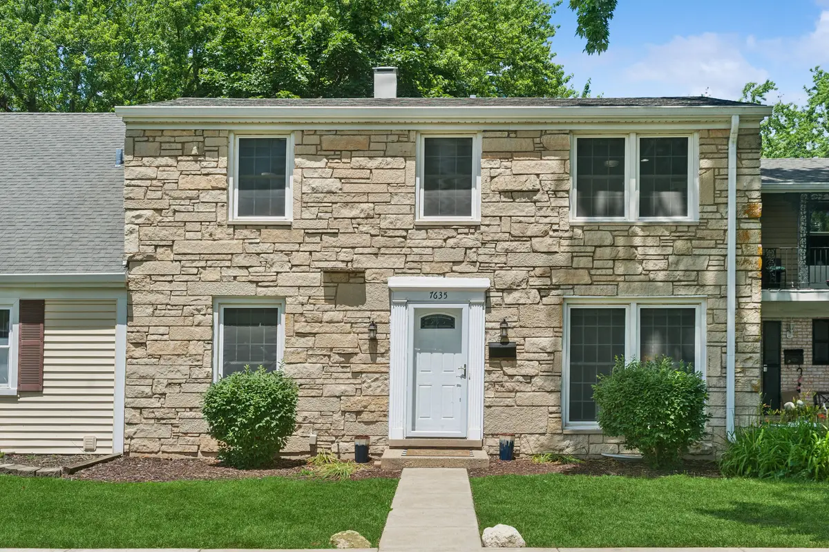 7635 Manchester Manor, Hanover Park, IL 60133 - #1