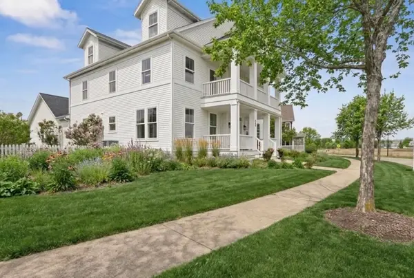 860 Blazing Star Road, Grayslake, IL 60030