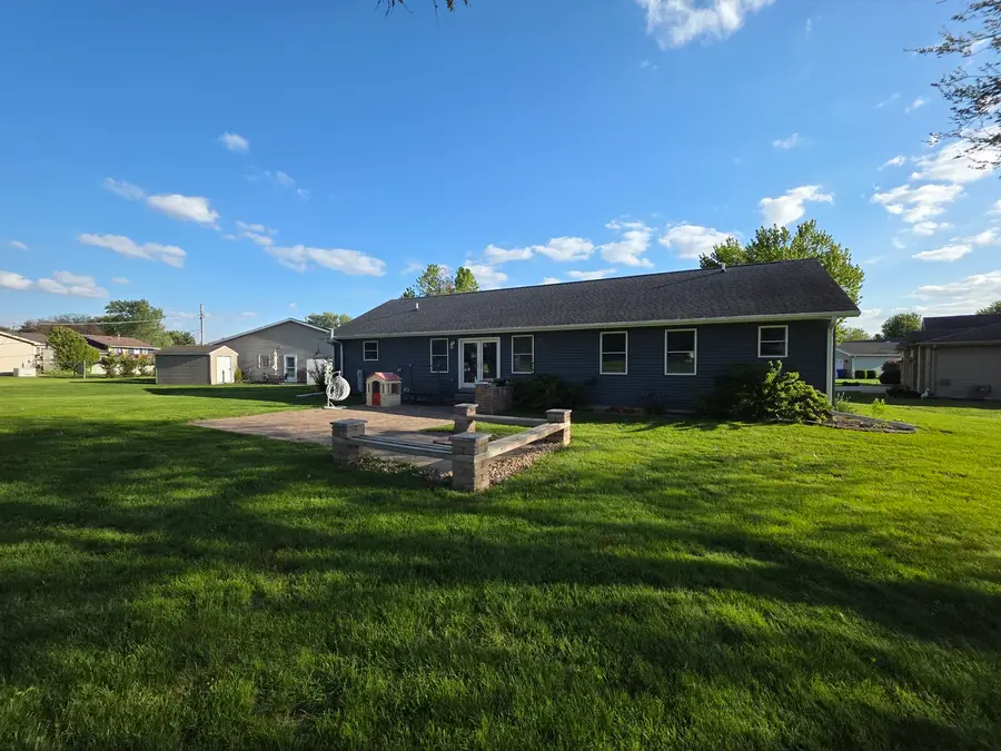 563 Pine Meadow Drive, Dixon, IL 61021 - #3