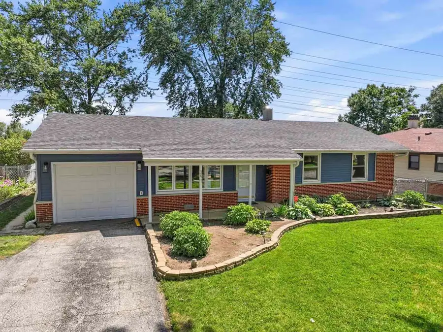 391 Walnut Lane, Elk Grove Village, IL 60007 - #2