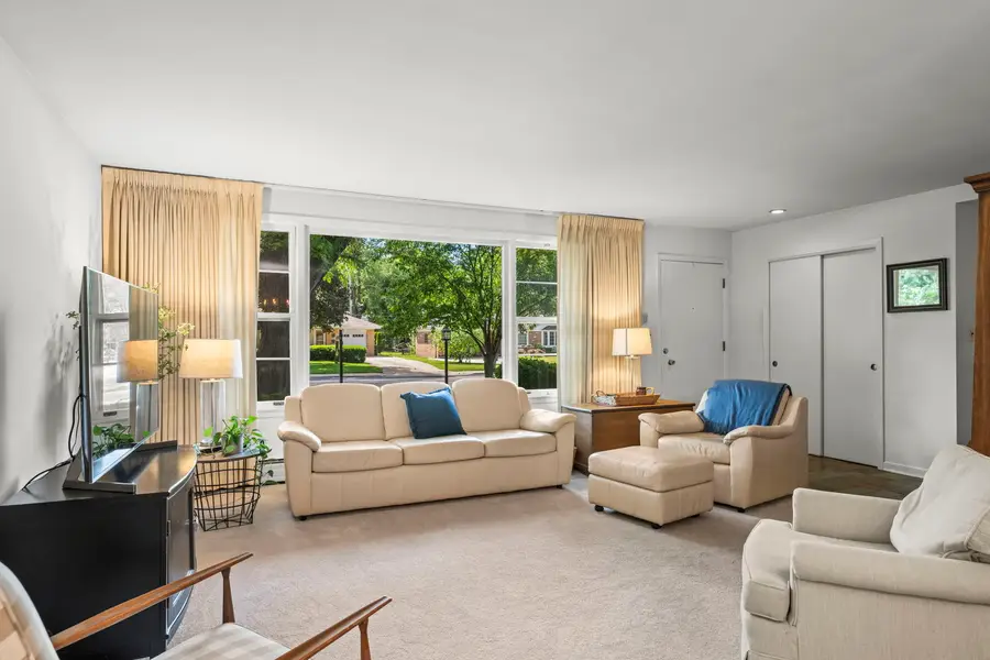 311 N Beverly Lane, Arlington Heights, IL 60004 - #3