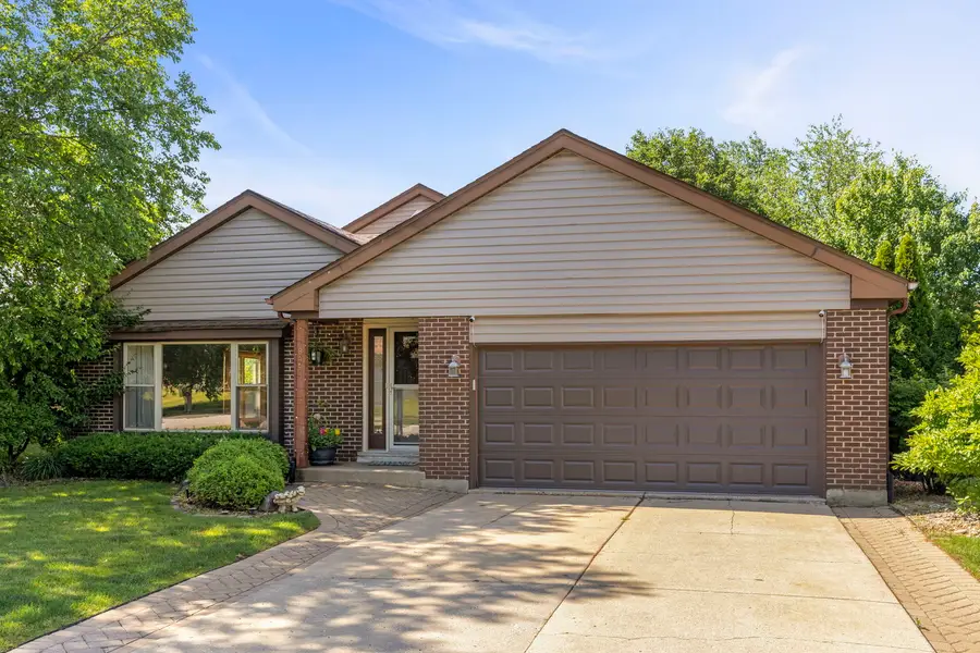 8407 Carriage Lane, Tinley Park, IL 60487 - #2