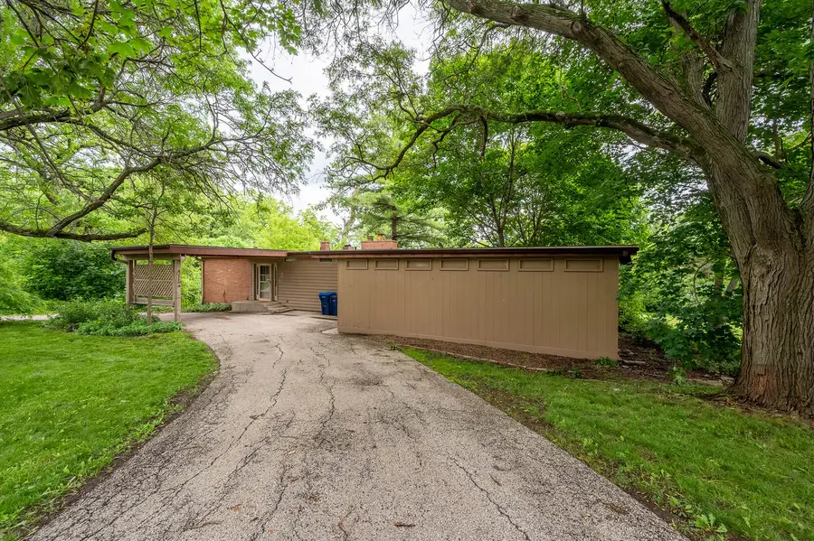 341 Hickory Haven Drive E, Gurnee, IL 60031 - #2