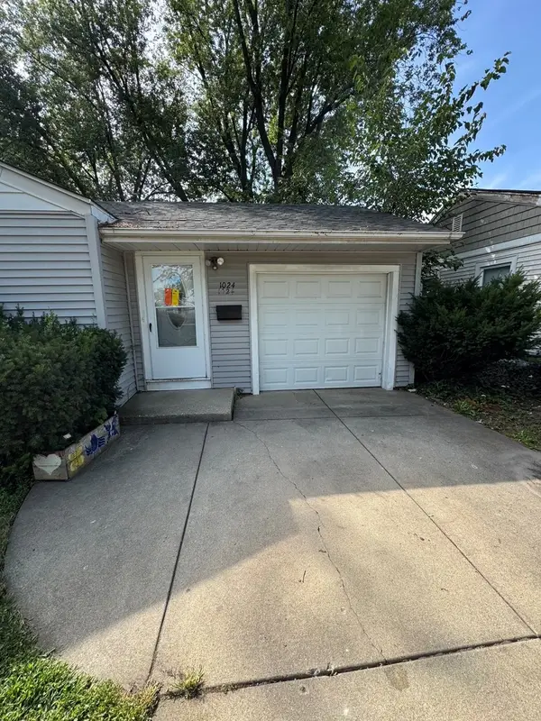 1024 S Wolf Road, Des Plaines, IL 60016