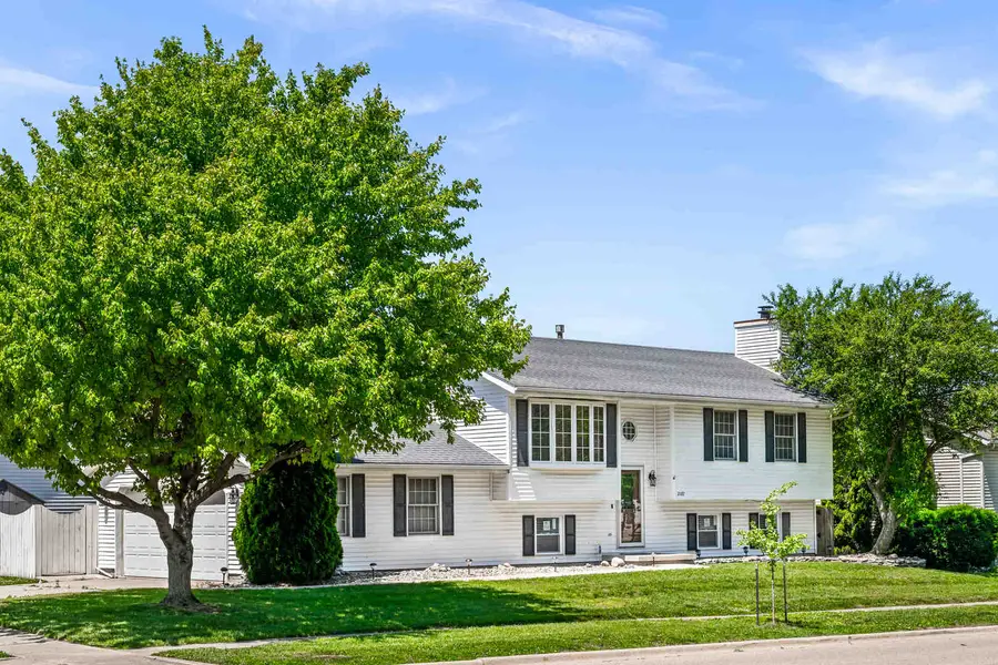 2102 Pacific Avenue, Bloomington, IL 61701 - #2