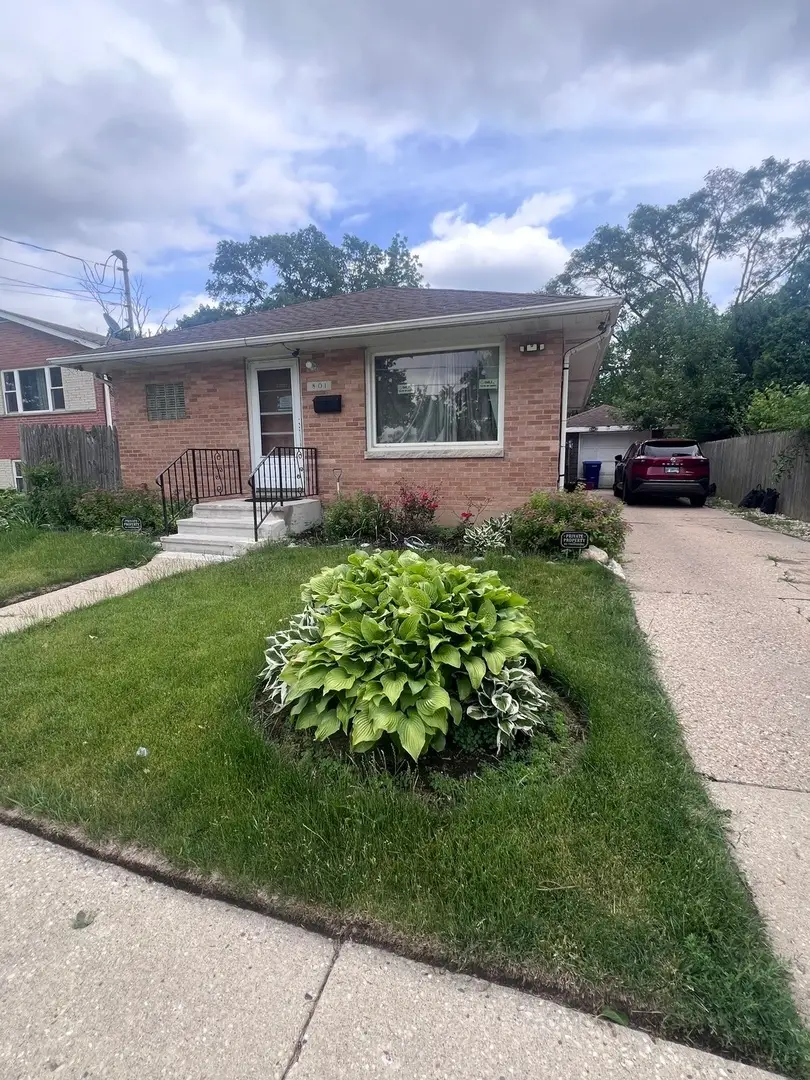 801 Indiana Avenue, Waukegan, IL 60085 - #2