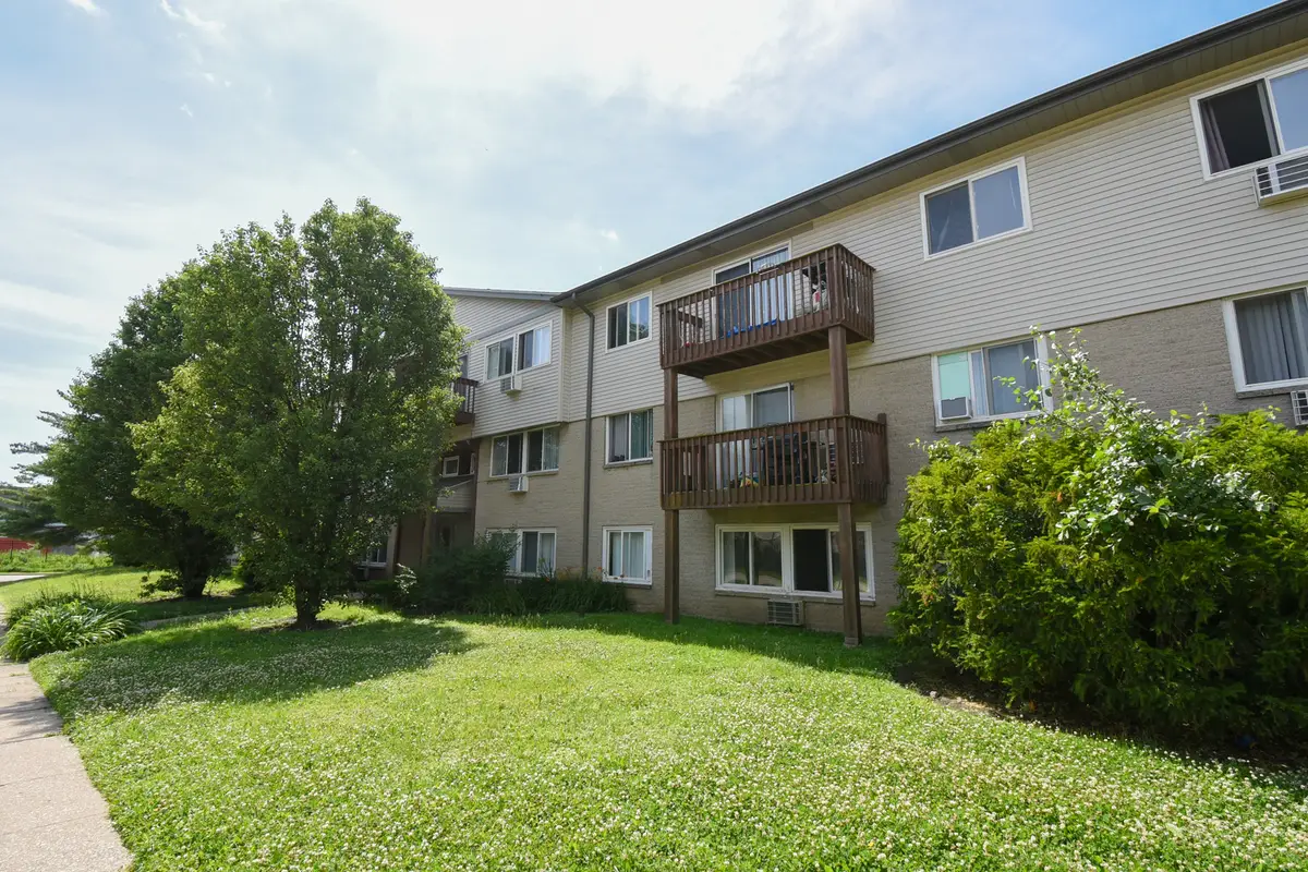 655 Deepwoods Drive #3F, Mundelein, IL 60060 - #1