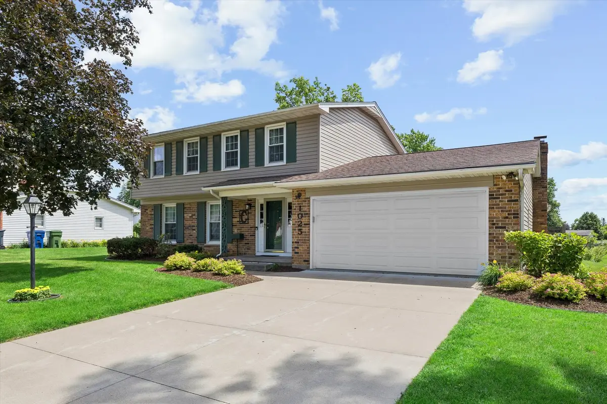 1025 8th Avenue N, Clinton, IA 52732 - #1