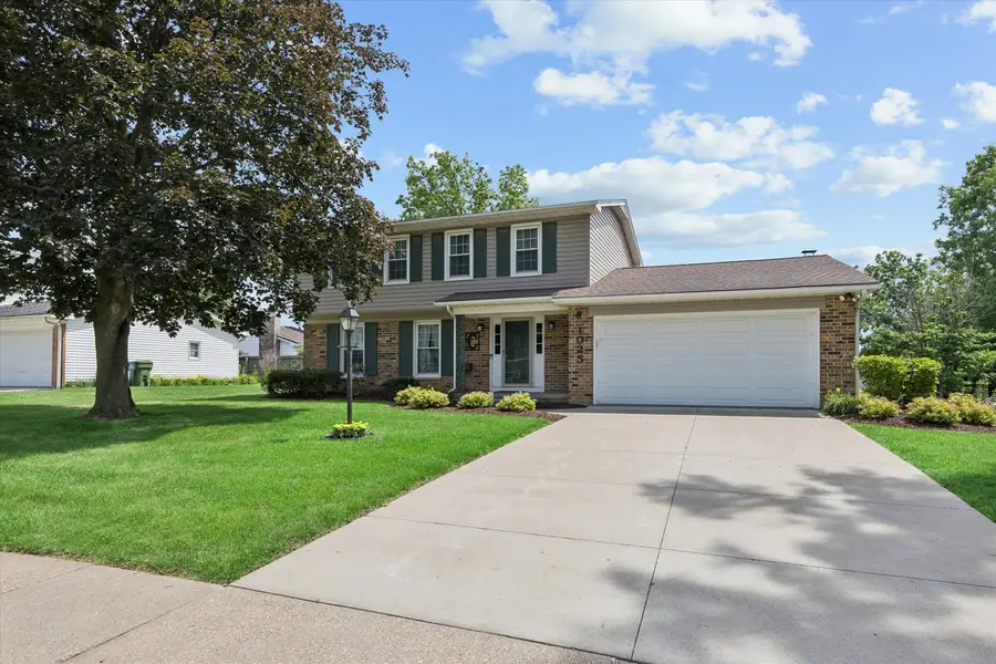 1025 8th Avenue N, Clinton, IA 52732 - #2