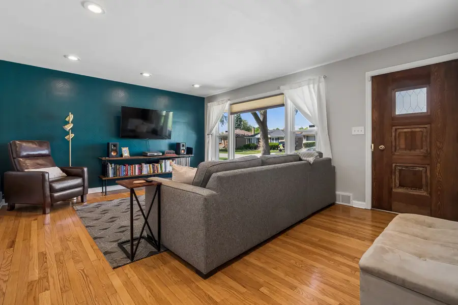 1407 Heidorn Avenue, Westchester, IL 60154 - #2