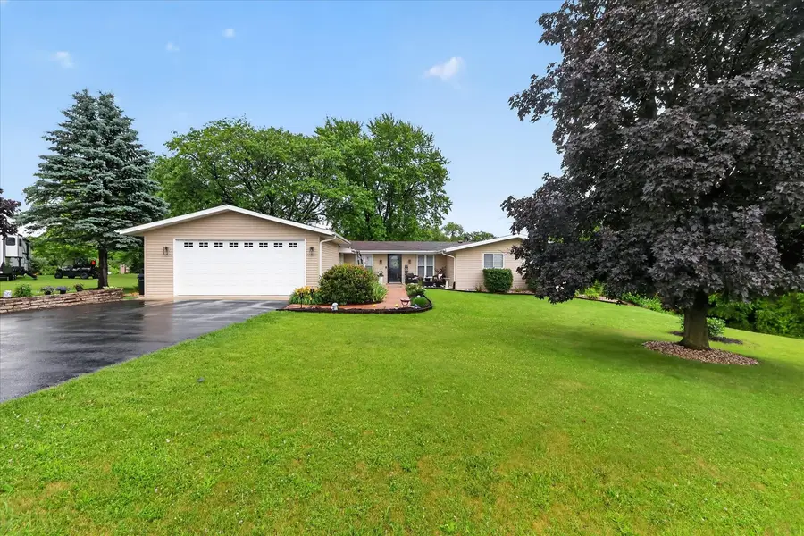 10721 Grover Oaks, Roscoe, IL 61073 - #3