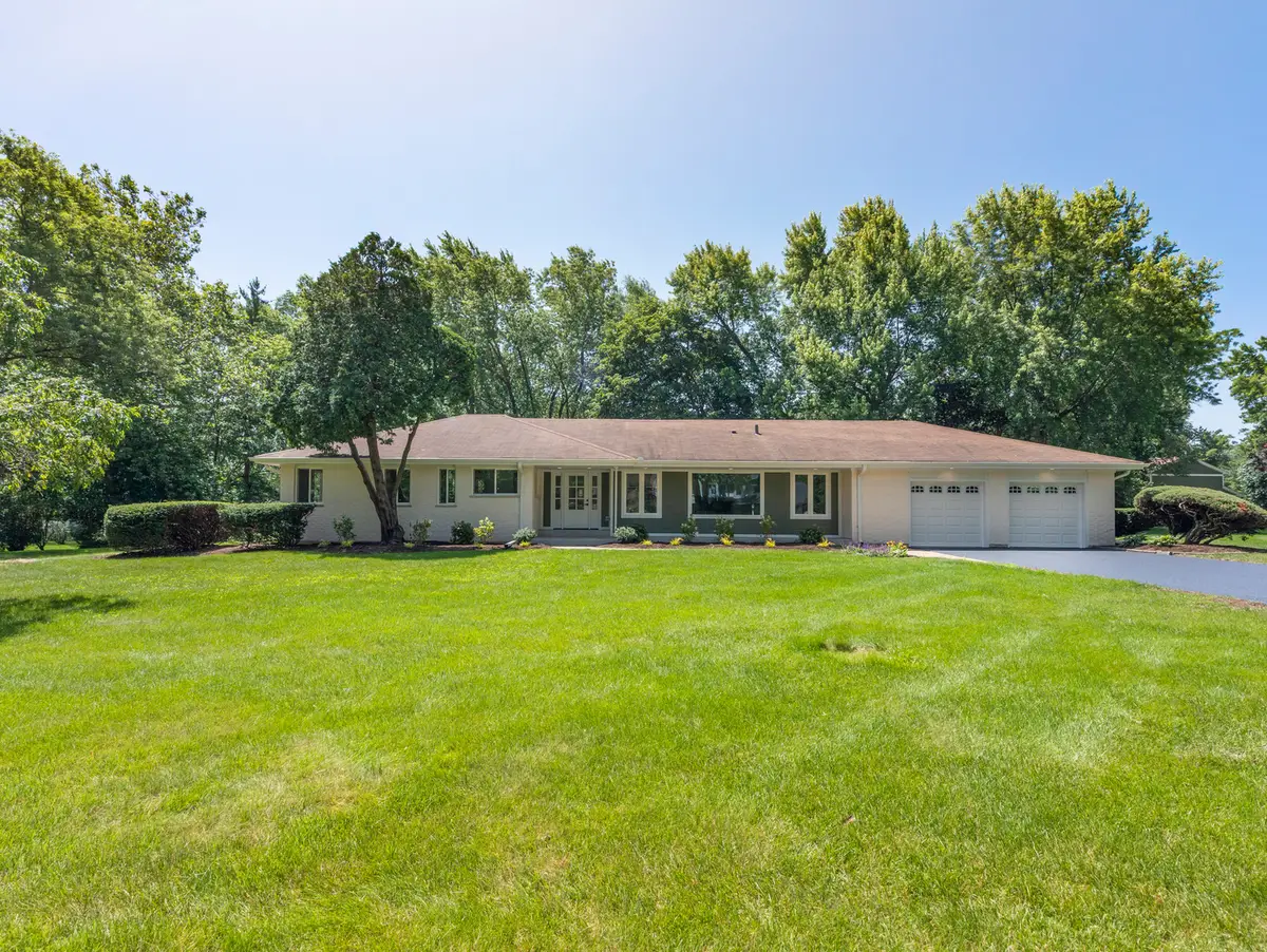 18 Lynn Drive, Hawthorn Woods, IL 60047 - #1