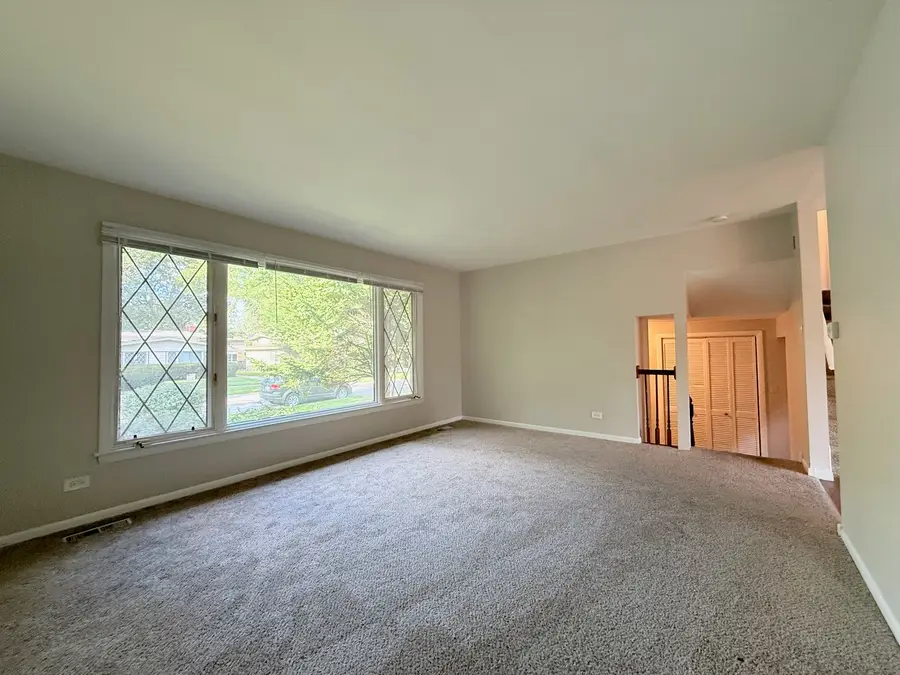 1122 W Iowa Street, Glenwood, IL 60425 - #3