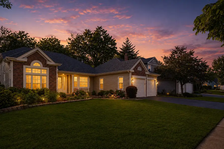 4310 Forest Glen Drive, Hoffman Estates, IL 60192 - #2