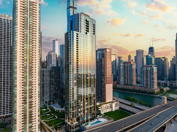 211 N Harbor Drive #4502, Chicago, IL 60601