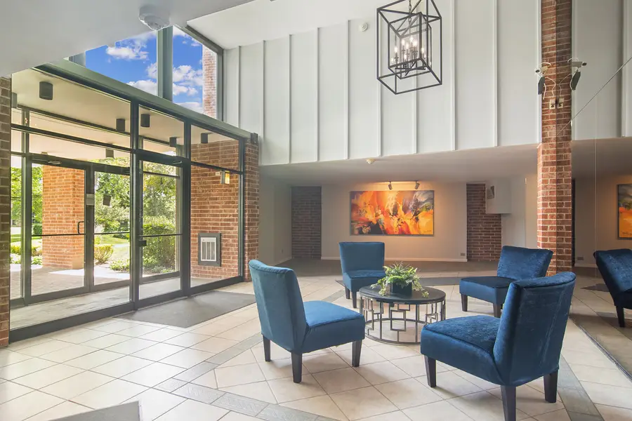1405 E Central Road #218C, Arlington Heights, IL 60005 - #3