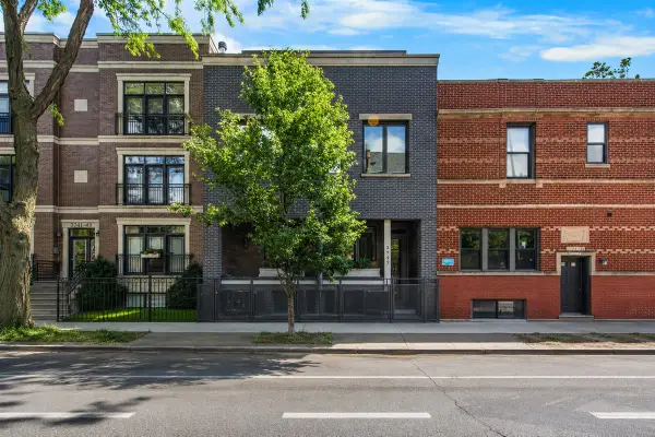3737 N Damen Avenue #2, Chicago, IL 60618