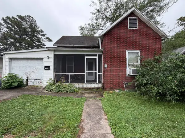 709 Charleston Street, Harrisburg, IL 62946