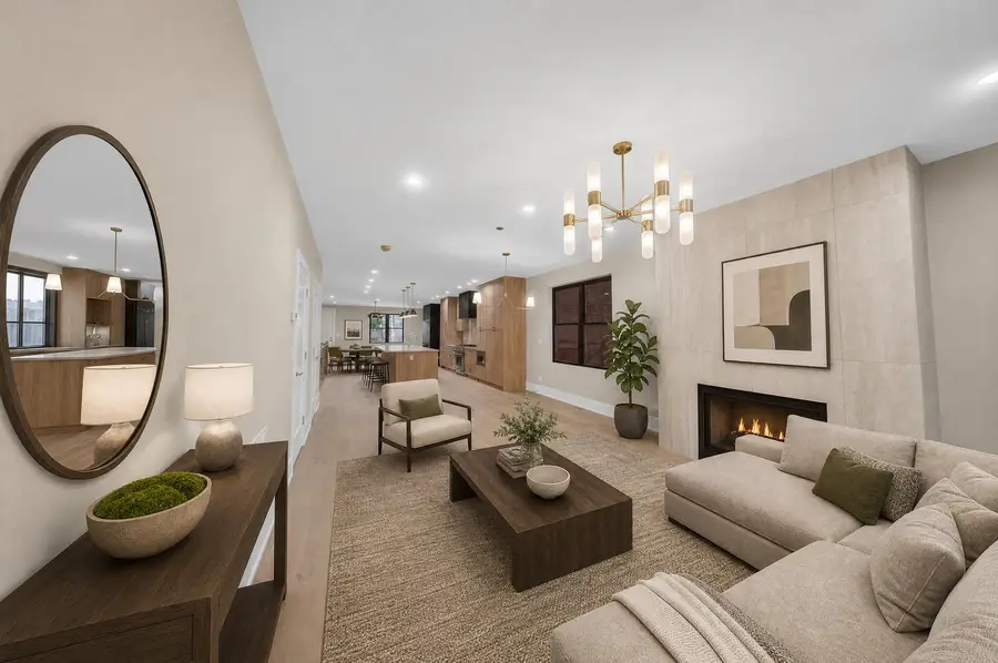1406 W Cuyler Avenue #1, Chicago, IL 60613 - #3